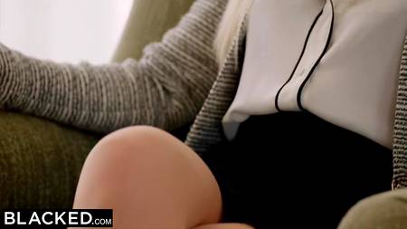 Удовлетворила негра первоклассным анилингусом