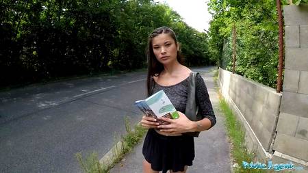 Пикапер замутил секс на улице с узкоглазой девицей