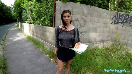 Пикапер замутил секс на улице с узкоглазой девицей