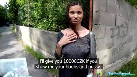 Пикапер замутил секс на улице с узкоглазой девицей