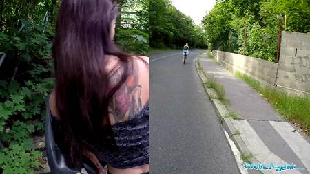 Пикапер замутил секс на улице с узкоглазой девицей