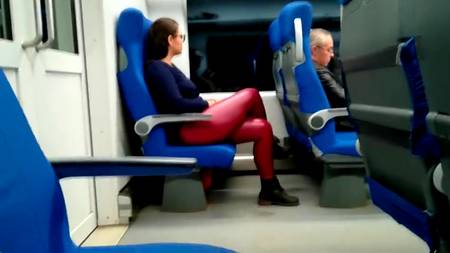 Соблазнил подружку пососать большой елдак в метро