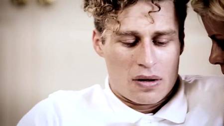 Незабываемый секс неопытного пацана с двумя грудастыми блондинками