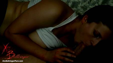 Девушка с красивой грудью прибалдела от действий активного самца