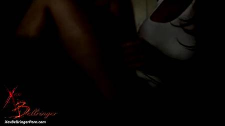 Девушка с красивой грудью прибалдела от действий активного самца