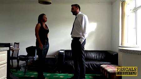 Оттраханная по хардкору девка испытала оргазм от грубого секса