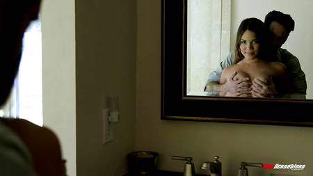 Горячая азиатка обслуживает ротиком толпу возбудившихся мужчин