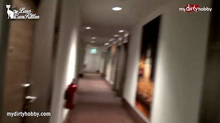 Отпердолил длинноногую проститутку и обкончал ей мордашку