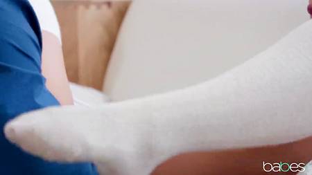 Межрассовая ебля мускулистого негритоса со страстной белой сучкой