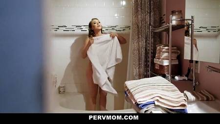 Нарезки хоум порно от первого лица с сисятой телочкой