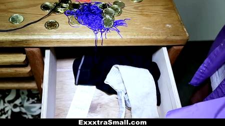 Страстный перепихон красивой девицы и активным ебарем