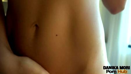 Жестко отымел подругу в узенькую попку гигантским членом