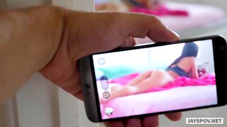 Пацан снимает на мобилку как пердолит молодуху с красивой фигурой