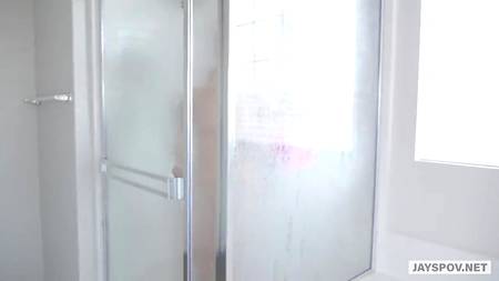 Пацан снимает на мобилку как пердолит молодуху с красивой фигурой