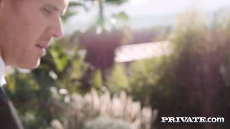 Красиво чпокнул няшную девчонку в узенький задний проход