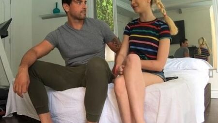 Молодая краля ощутила промежностью извержение спермы