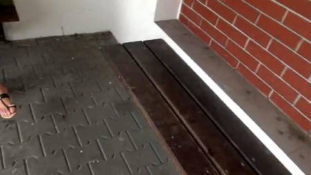 Жопастая кобылка перепихнулась с пикапером на людной остановке