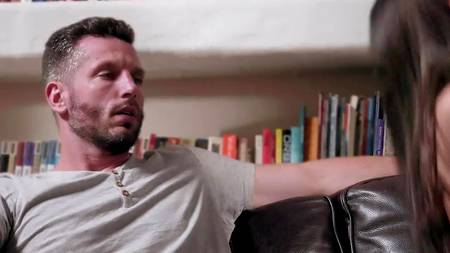 Изнеможенная черным членом Abella Danger испытывает судорожные оргазмы