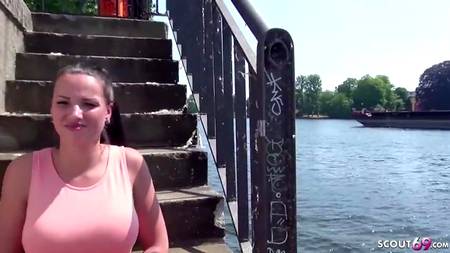 Запикапил на улице грудастую телку и смачно отодрал в разных позах