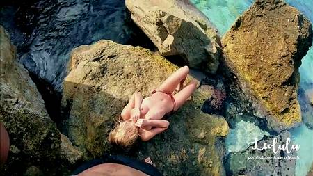 Красивый любительский секс на пляже с шикарной девушкой