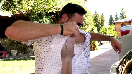 Жопастая медсестра устроила родео на члене балдеющего пациента