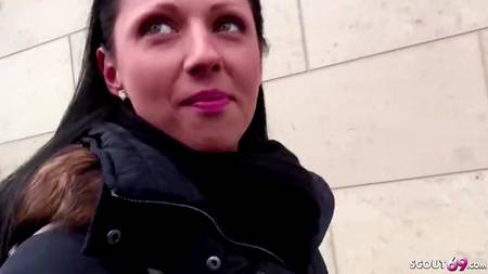 Запикапил и жестко отодрал на парковке симпатичную телку