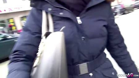 Запикапил и жестко отодрал на парковке симпатичную телку