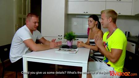 Отдалась в задницу за деньги лучшему другу своего парня