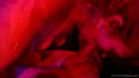 Рыжеволосая кучерявая бестия балует мужа глубоким горловым минетом