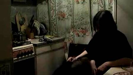 Мамка прибухнула с сыном и занялась сексом на кухне