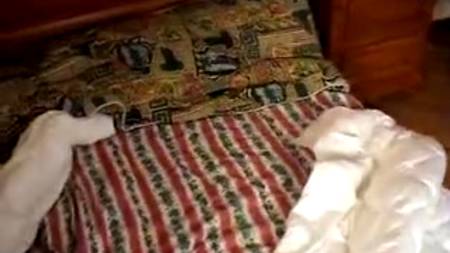 Первая брачная ночь у новоиспеченной супружеской пары