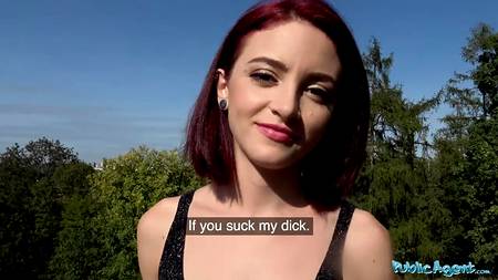 Порно агент заплатил за секс с рыжей бестией днем в парке