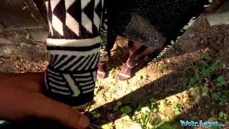 Порно агент заплатил за секс с рыжей бестией днем в парке