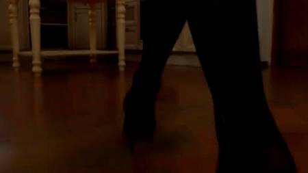 Жена с удовольствием долбится в попку