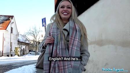 Роскошная блонда наслаждается кастингом с опытным пихарем