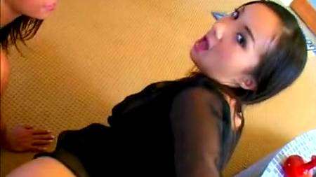 Брюнеточки стремятся получить анал