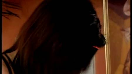 Старик не потянул красотку, зато молодой справился