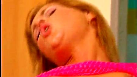 Кончил жене в рот