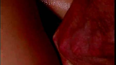 Достал член из задницы и спустил на подругу