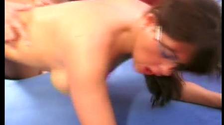 Жена приучает мужа к сексу