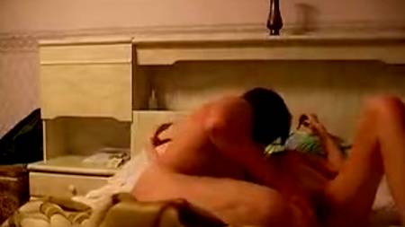 Красотка любит и раком, и боком