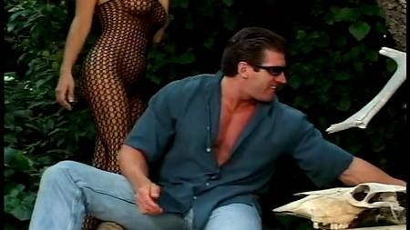 Анал в саду