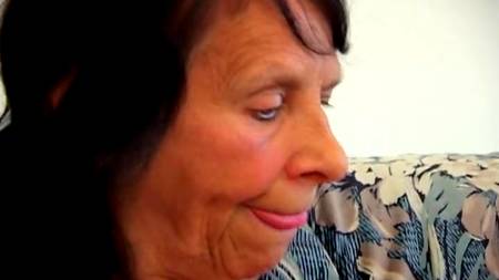 Бабуля отрывается с молодым