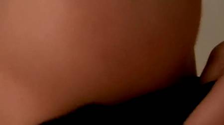 Похотливая красавица насладилась спермой