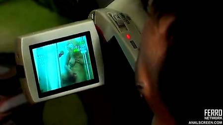 Девка с большими сиськами готова к анальному развлечению