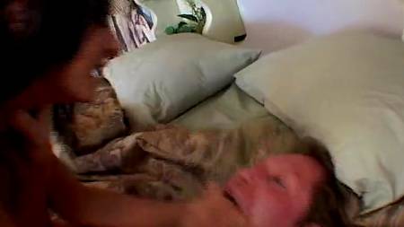 Натянули девку на три члена