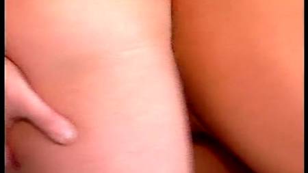 Штукатур отымел свою красивую хозяйку