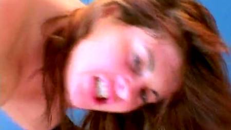 Сочная грудастая телка дает джазу