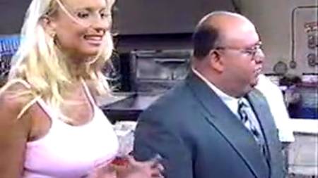 Самый большой дилдо в жизни блондинки