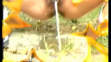 Парень снял целую подборку золотого дождя